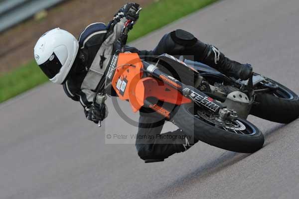 Motorcycle action photographs;Rockingham;Rockingham photographs;event digital images;eventdigitalimages;no limits trackday;peter wileman photography;rockingham corby northamptonshire;trackday;trackday digital images;trackday photos