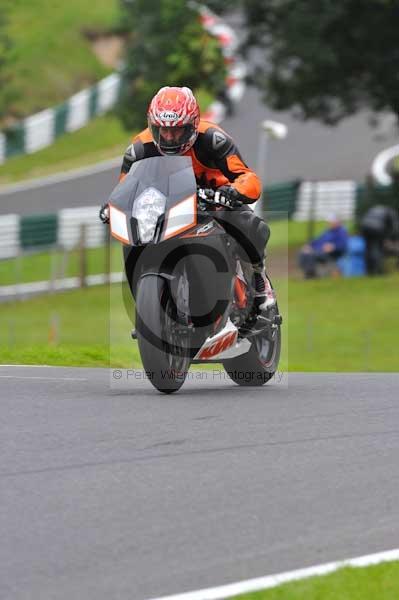 Motorcycle action photographs;cadwell;cadwell park photographs;event digital images;eventdigitalimages;motor racing louth lincolnshire;no limits trackday;peter wileman photography;trackday;trackday digital images;trackday photos