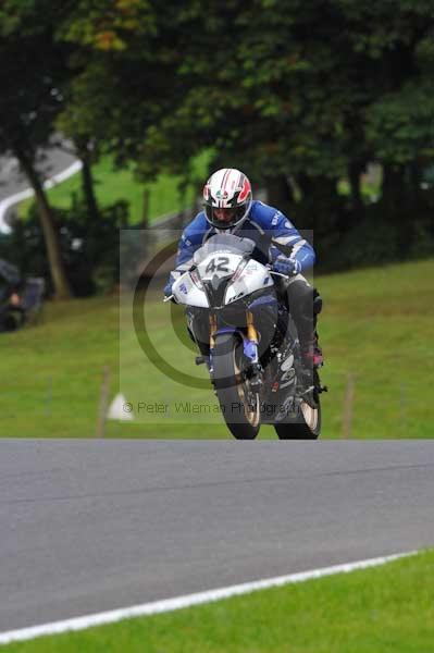 Motorcycle action photographs;cadwell;cadwell park photographs;event digital images;eventdigitalimages;motor racing louth lincolnshire;no limits trackday;peter wileman photography;trackday;trackday digital images;trackday photos