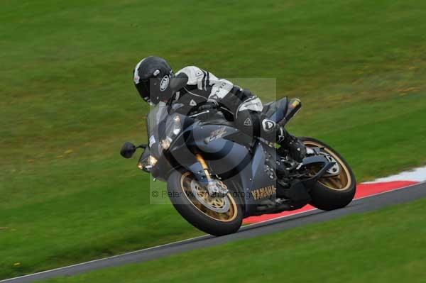 Motorcycle action photographs;cadwell;cadwell park photographs;event digital images;eventdigitalimages;motor racing louth lincolnshire;no limits trackday;peter wileman photography;trackday;trackday digital images;trackday photos