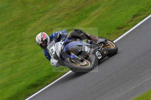 Motorcycle action photographs;cadwell;cadwell park photographs;event digital images;eventdigitalimages;motor racing louth lincolnshire;no limits trackday;peter wileman photography;trackday;trackday digital images;trackday photos