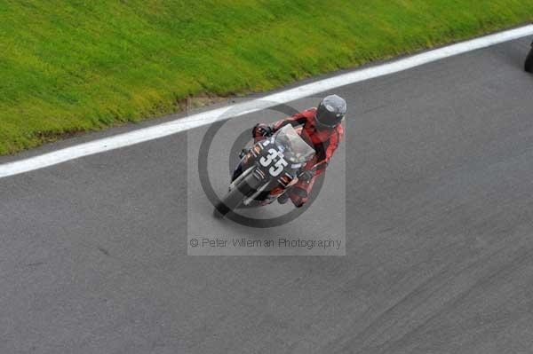 Motorcycle action photographs;cadwell;cadwell park photographs;event digital images;eventdigitalimages;motor racing louth lincolnshire;no limits trackday;peter wileman photography;trackday;trackday digital images;trackday photos