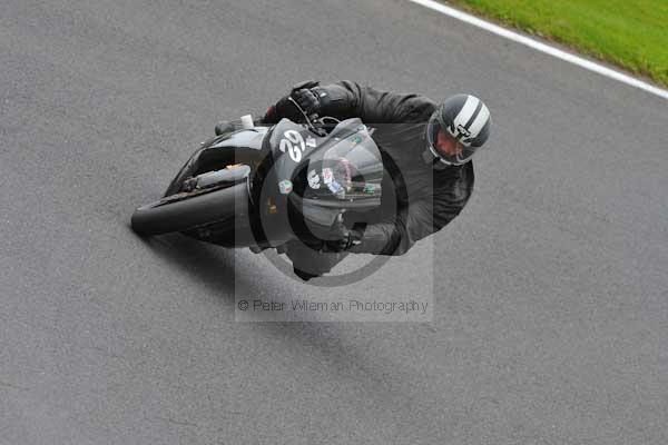 Motorcycle action photographs;cadwell;cadwell park photographs;event digital images;eventdigitalimages;motor racing louth lincolnshire;no limits trackday;peter wileman photography;trackday;trackday digital images;trackday photos