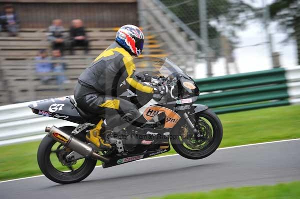 Motorcycle action photographs;cadwell;cadwell park photographs;event digital images;eventdigitalimages;motor racing louth lincolnshire;no limits trackday;peter wileman photography;trackday;trackday digital images;trackday photos