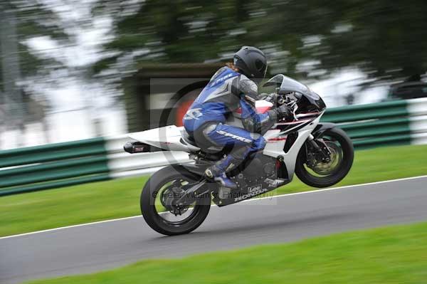 Motorcycle action photographs;cadwell;cadwell park photographs;event digital images;eventdigitalimages;motor racing louth lincolnshire;no limits trackday;peter wileman photography;trackday;trackday digital images;trackday photos