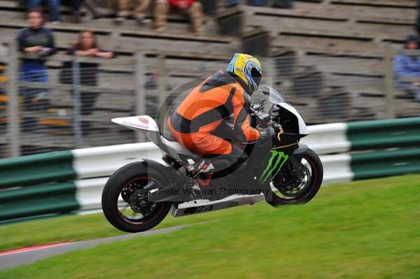 Motorcycle action photographs;cadwell;cadwell park photographs;event digital images;eventdigitalimages;motor racing louth lincolnshire;no limits trackday;peter wileman photography;trackday;trackday digital images;trackday photos