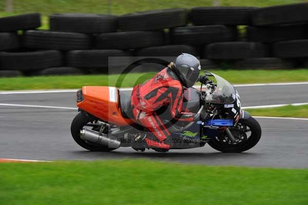 Motorcycle action photographs;cadwell;cadwell park photographs;event digital images;eventdigitalimages;motor racing louth lincolnshire;no limits trackday;peter wileman photography;trackday;trackday digital images;trackday photos