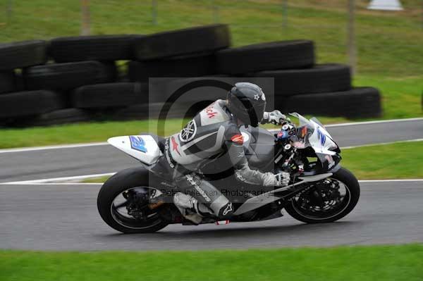 Motorcycle action photographs;cadwell;cadwell park photographs;event digital images;eventdigitalimages;motor racing louth lincolnshire;no limits trackday;peter wileman photography;trackday;trackday digital images;trackday photos