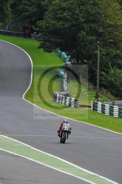 Motorcycle action photographs;cadwell;cadwell park photographs;event digital images;eventdigitalimages;motor racing louth lincolnshire;no limits trackday;peter wileman photography;trackday;trackday digital images;trackday photos