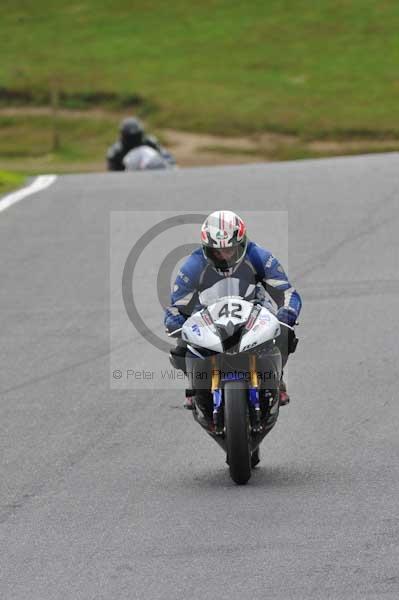 Motorcycle action photographs;cadwell;cadwell park photographs;event digital images;eventdigitalimages;motor racing louth lincolnshire;no limits trackday;peter wileman photography;trackday;trackday digital images;trackday photos