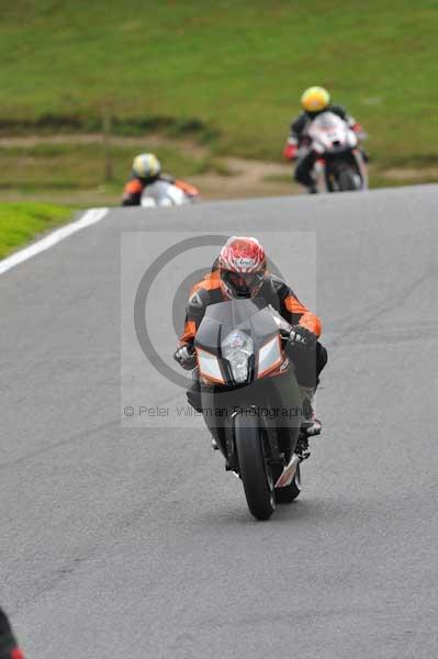 Motorcycle action photographs;cadwell;cadwell park photographs;event digital images;eventdigitalimages;motor racing louth lincolnshire;no limits trackday;peter wileman photography;trackday;trackday digital images;trackday photos