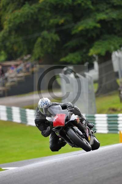 Motorcycle action photographs;cadwell;cadwell park photographs;event digital images;eventdigitalimages;motor racing louth lincolnshire;no limits trackday;peter wileman photography;trackday;trackday digital images;trackday photos