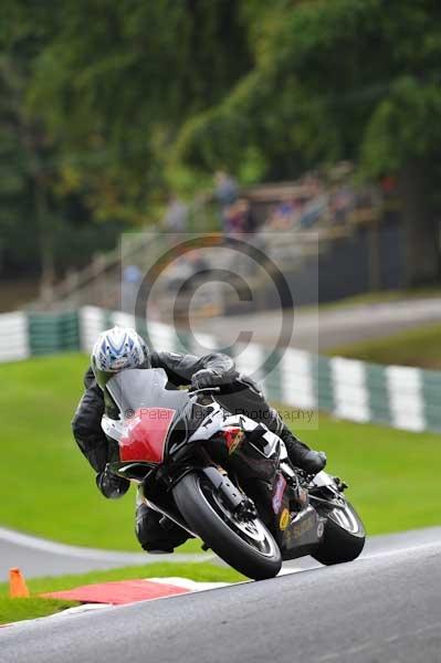 Motorcycle action photographs;cadwell;cadwell park photographs;event digital images;eventdigitalimages;motor racing louth lincolnshire;no limits trackday;peter wileman photography;trackday;trackday digital images;trackday photos