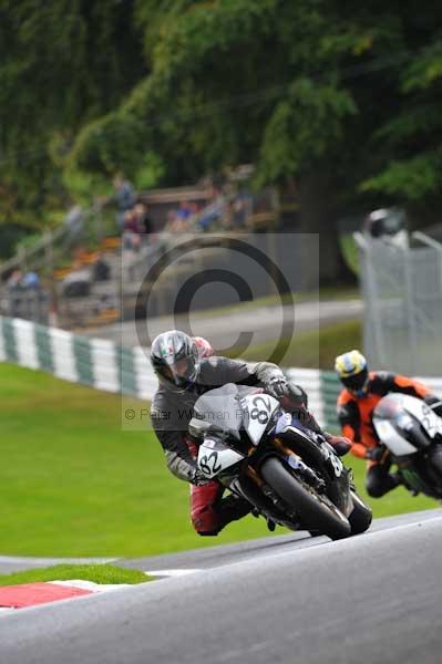 Motorcycle action photographs;cadwell;cadwell park photographs;event digital images;eventdigitalimages;motor racing louth lincolnshire;no limits trackday;peter wileman photography;trackday;trackday digital images;trackday photos