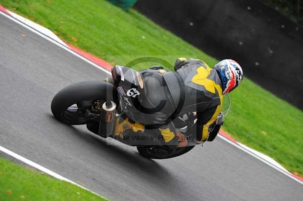 Motorcycle action photographs;cadwell;cadwell park photographs;event digital images;eventdigitalimages;motor racing louth lincolnshire;no limits trackday;peter wileman photography;trackday;trackday digital images;trackday photos