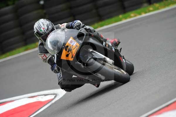 Motorcycle action photographs;cadwell;cadwell park photographs;event digital images;eventdigitalimages;motor racing louth lincolnshire;no limits trackday;peter wileman photography;trackday;trackday digital images;trackday photos