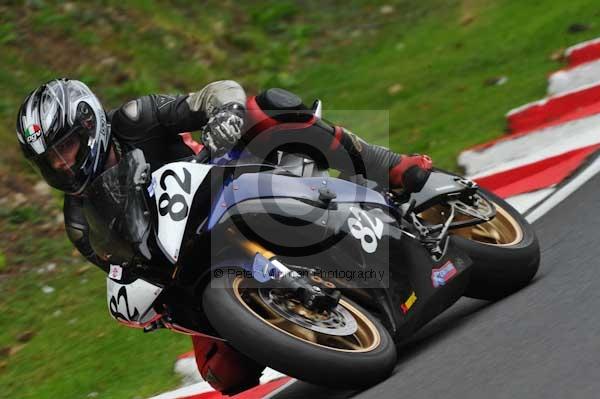 Motorcycle action photographs;cadwell;cadwell park photographs;event digital images;eventdigitalimages;motor racing louth lincolnshire;no limits trackday;peter wileman photography;trackday;trackday digital images;trackday photos