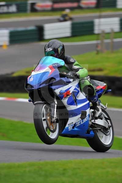 Motorcycle action photographs;cadwell;cadwell park photographs;event digital images;eventdigitalimages;motor racing louth lincolnshire;no limits trackday;peter wileman photography;trackday;trackday digital images;trackday photos