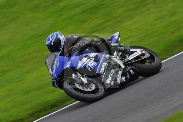 Motorcycle action photographs;cadwell;cadwell park photographs;event digital images;eventdigitalimages;motor racing louth lincolnshire;no limits trackday;peter wileman photography;trackday;trackday digital images;trackday photos