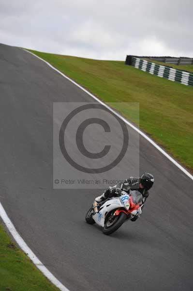 Motorcycle action photographs;cadwell;cadwell park photographs;event digital images;eventdigitalimages;motor racing louth lincolnshire;no limits trackday;peter wileman photography;trackday;trackday digital images;trackday photos