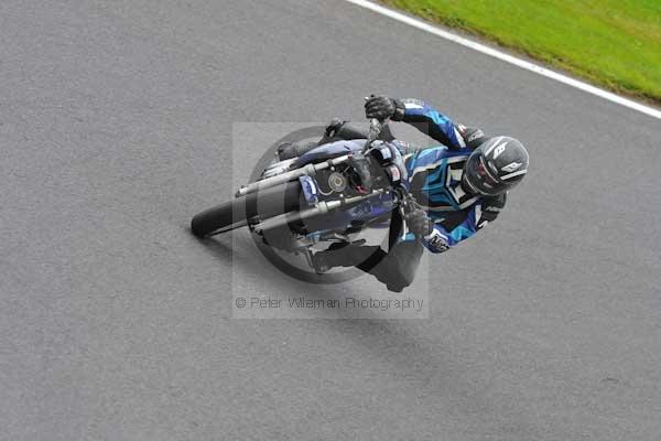 Motorcycle action photographs;cadwell;cadwell park photographs;event digital images;eventdigitalimages;motor racing louth lincolnshire;no limits trackday;peter wileman photography;trackday;trackday digital images;trackday photos