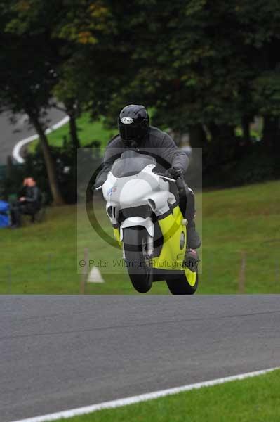 Motorcycle action photographs;cadwell;cadwell park photographs;event digital images;eventdigitalimages;motor racing louth lincolnshire;no limits trackday;peter wileman photography;trackday;trackday digital images;trackday photos