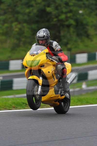 Motorcycle action photographs;cadwell;cadwell park photographs;event digital images;eventdigitalimages;motor racing louth lincolnshire;no limits trackday;peter wileman photography;trackday;trackday digital images;trackday photos