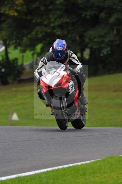 Motorcycle action photographs;cadwell;cadwell park photographs;event digital images;eventdigitalimages;motor racing louth lincolnshire;no limits trackday;peter wileman photography;trackday;trackday digital images;trackday photos