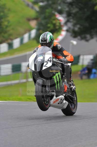 Motorcycle action photographs;cadwell;cadwell park photographs;event digital images;eventdigitalimages;motor racing louth lincolnshire;no limits trackday;peter wileman photography;trackday;trackday digital images;trackday photos