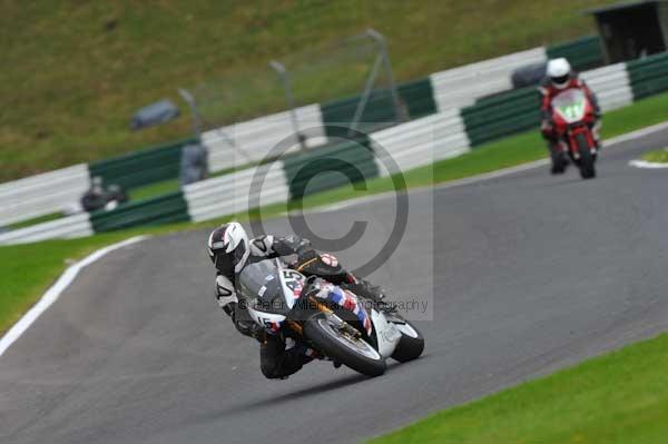 Motorcycle action photographs;cadwell;cadwell park photographs;event digital images;eventdigitalimages;motor racing louth lincolnshire;no limits trackday;peter wileman photography;trackday;trackday digital images;trackday photos