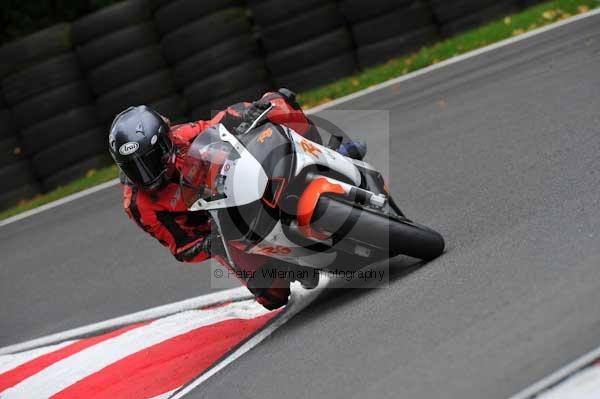 Motorcycle action photographs;cadwell;cadwell park photographs;event digital images;eventdigitalimages;motor racing louth lincolnshire;no limits trackday;peter wileman photography;trackday;trackday digital images;trackday photos