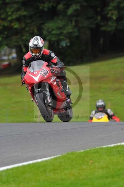 Motorcycle action photographs;cadwell;cadwell park photographs;event digital images;eventdigitalimages;motor racing louth lincolnshire;no limits trackday;peter wileman photography;trackday;trackday digital images;trackday photos