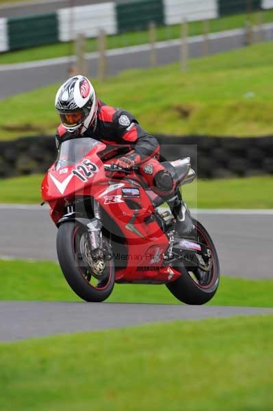 Motorcycle action photographs;cadwell;cadwell park photographs;event digital images;eventdigitalimages;motor racing louth lincolnshire;no limits trackday;peter wileman photography;trackday;trackday digital images;trackday photos