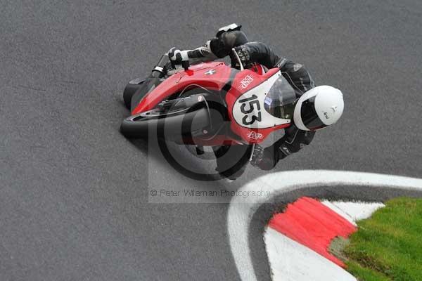 Motorcycle action photographs;cadwell;cadwell park photographs;event digital images;eventdigitalimages;motor racing louth lincolnshire;no limits trackday;peter wileman photography;trackday;trackday digital images;trackday photos