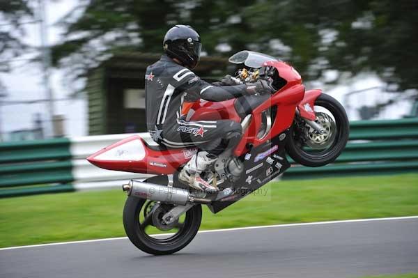 Motorcycle action photographs;cadwell;cadwell park photographs;event digital images;eventdigitalimages;motor racing louth lincolnshire;no limits trackday;peter wileman photography;trackday;trackday digital images;trackday photos