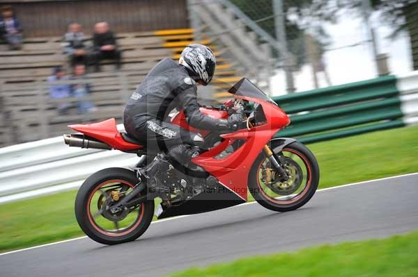 Motorcycle action photographs;cadwell;cadwell park photographs;event digital images;eventdigitalimages;motor racing louth lincolnshire;no limits trackday;peter wileman photography;trackday;trackday digital images;trackday photos