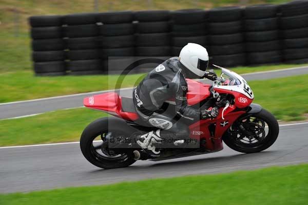 Motorcycle action photographs;cadwell;cadwell park photographs;event digital images;eventdigitalimages;motor racing louth lincolnshire;no limits trackday;peter wileman photography;trackday;trackday digital images;trackday photos