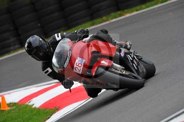 Motorcycle action photographs;cadwell;cadwell park photographs;event digital images;eventdigitalimages;motor racing louth lincolnshire;no limits trackday;peter wileman photography;trackday;trackday digital images;trackday photos