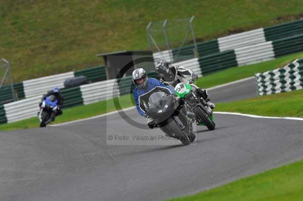 Motorcycle action photographs;cadwell;cadwell park photographs;event digital images;eventdigitalimages;motor racing louth lincolnshire;no limits trackday;peter wileman photography;trackday;trackday digital images;trackday photos