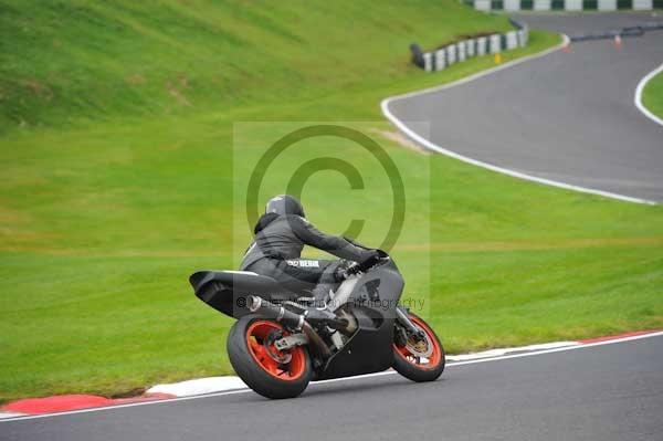 Motorcycle action photographs;cadwell;cadwell park photographs;event digital images;eventdigitalimages;motor racing louth lincolnshire;no limits trackday;peter wileman photography;trackday;trackday digital images;trackday photos