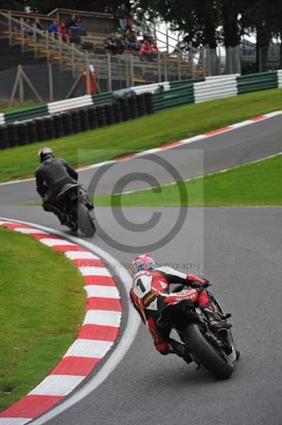 Motorcycle action photographs;cadwell;cadwell park photographs;event digital images;eventdigitalimages;motor racing louth lincolnshire;no limits trackday;peter wileman photography;trackday;trackday digital images;trackday photos