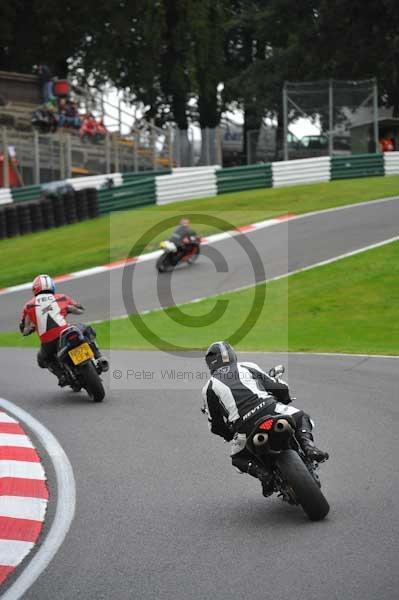 Motorcycle action photographs;cadwell;cadwell park photographs;event digital images;eventdigitalimages;motor racing louth lincolnshire;no limits trackday;peter wileman photography;trackday;trackday digital images;trackday photos