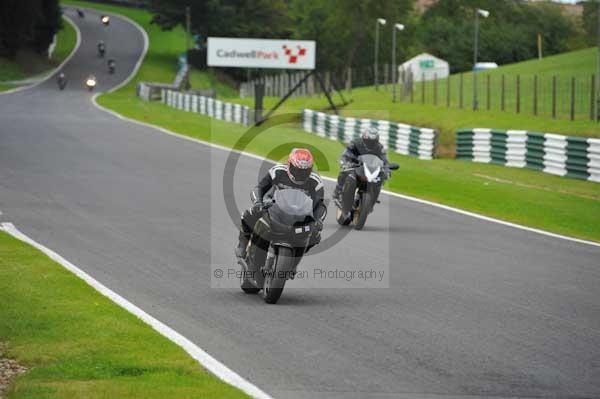 Motorcycle action photographs;cadwell;cadwell park photographs;event digital images;eventdigitalimages;motor racing louth lincolnshire;no limits trackday;peter wileman photography;trackday;trackday digital images;trackday photos