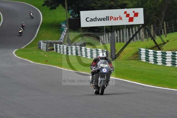 Motorcycle action photographs;cadwell;cadwell park photographs;event digital images;eventdigitalimages;motor racing louth lincolnshire;no limits trackday;peter wileman photography;trackday;trackday digital images;trackday photos