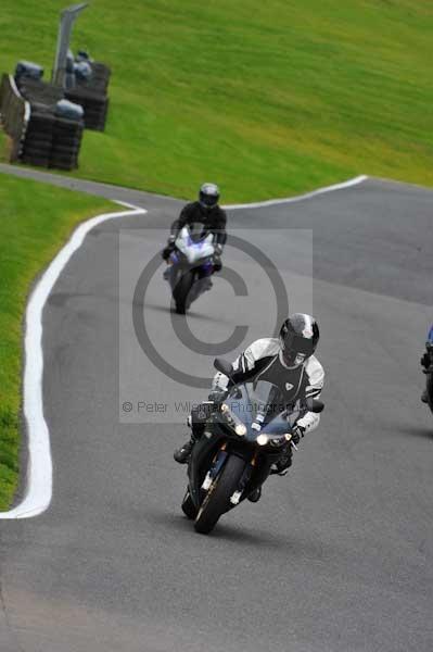 Motorcycle action photographs;cadwell;cadwell park photographs;event digital images;eventdigitalimages;motor racing louth lincolnshire;no limits trackday;peter wileman photography;trackday;trackday digital images;trackday photos