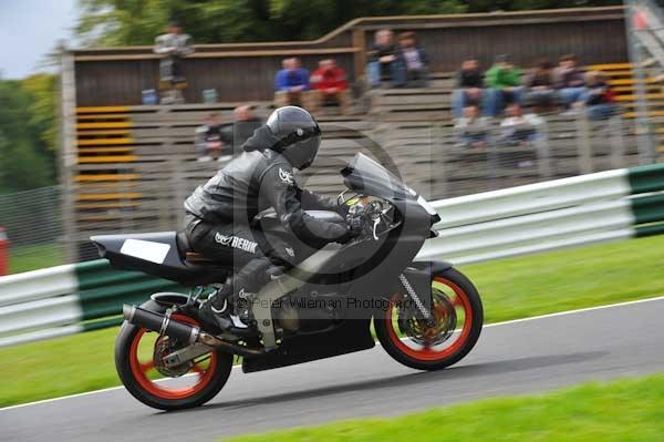 Motorcycle action photographs;cadwell;cadwell park photographs;event digital images;eventdigitalimages;motor racing louth lincolnshire;no limits trackday;peter wileman photography;trackday;trackday digital images;trackday photos