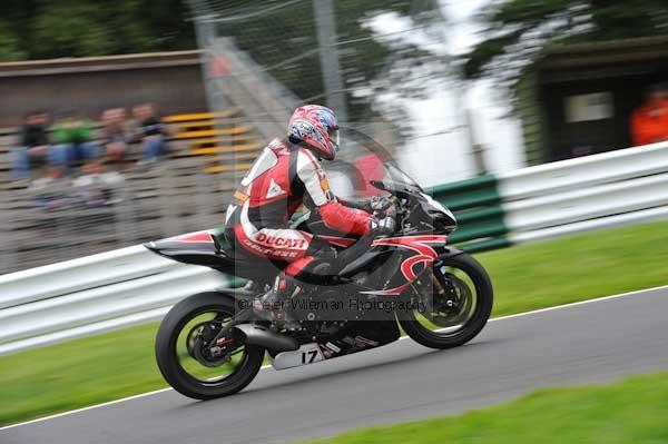 Motorcycle action photographs;cadwell;cadwell park photographs;event digital images;eventdigitalimages;motor racing louth lincolnshire;no limits trackday;peter wileman photography;trackday;trackday digital images;trackday photos