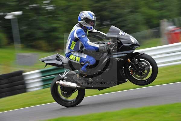 Motorcycle action photographs;cadwell;cadwell park photographs;event digital images;eventdigitalimages;motor racing louth lincolnshire;no limits trackday;peter wileman photography;trackday;trackday digital images;trackday photos