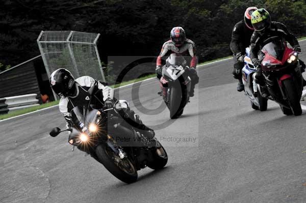 Motorcycle action photographs;cadwell;cadwell park photographs;event digital images;eventdigitalimages;motor racing louth lincolnshire;no limits trackday;peter wileman photography;trackday;trackday digital images;trackday photos