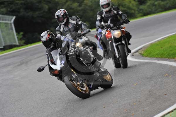 Motorcycle action photographs;cadwell;cadwell park photographs;event digital images;eventdigitalimages;motor racing louth lincolnshire;no limits trackday;peter wileman photography;trackday;trackday digital images;trackday photos